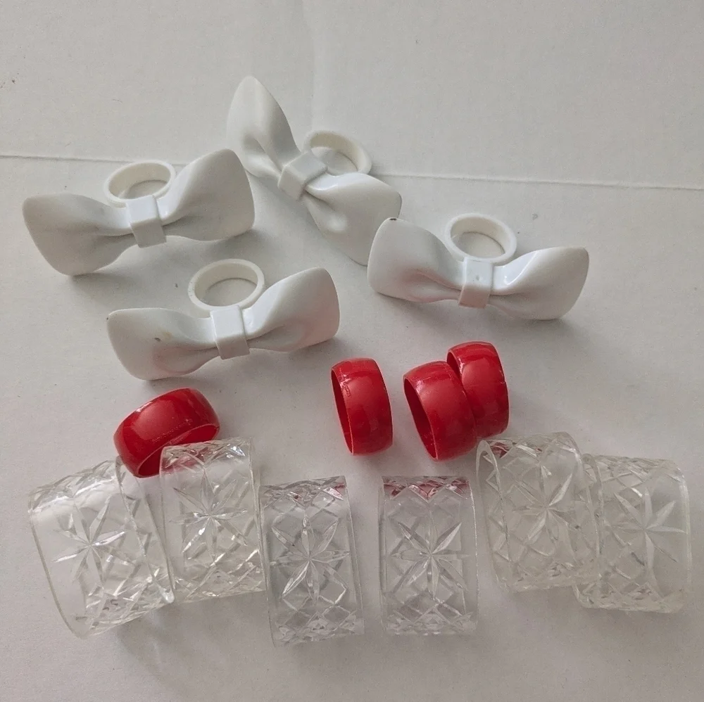 Vtg plastic Napkin Rings Set of 6 Clear,set of 4 red, and set of 4 white bows.